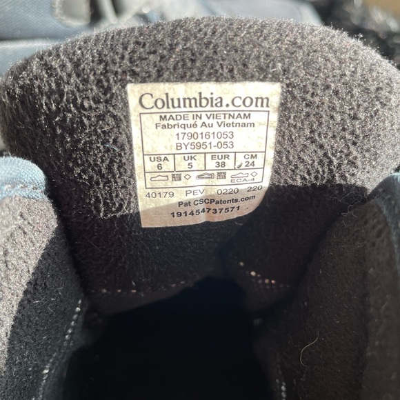 Boys Columbia snow boots size 6- great condition - Picture 9 of 9